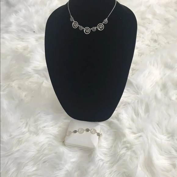 🔥Elegant Crystal Necklace gift set🔥 - Picture 2 of 5